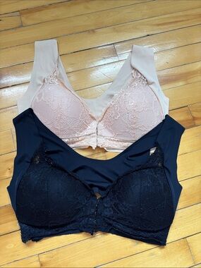 🎉4/30$🎉 2 Seamless Lace Comfort Bra - Nude and Black